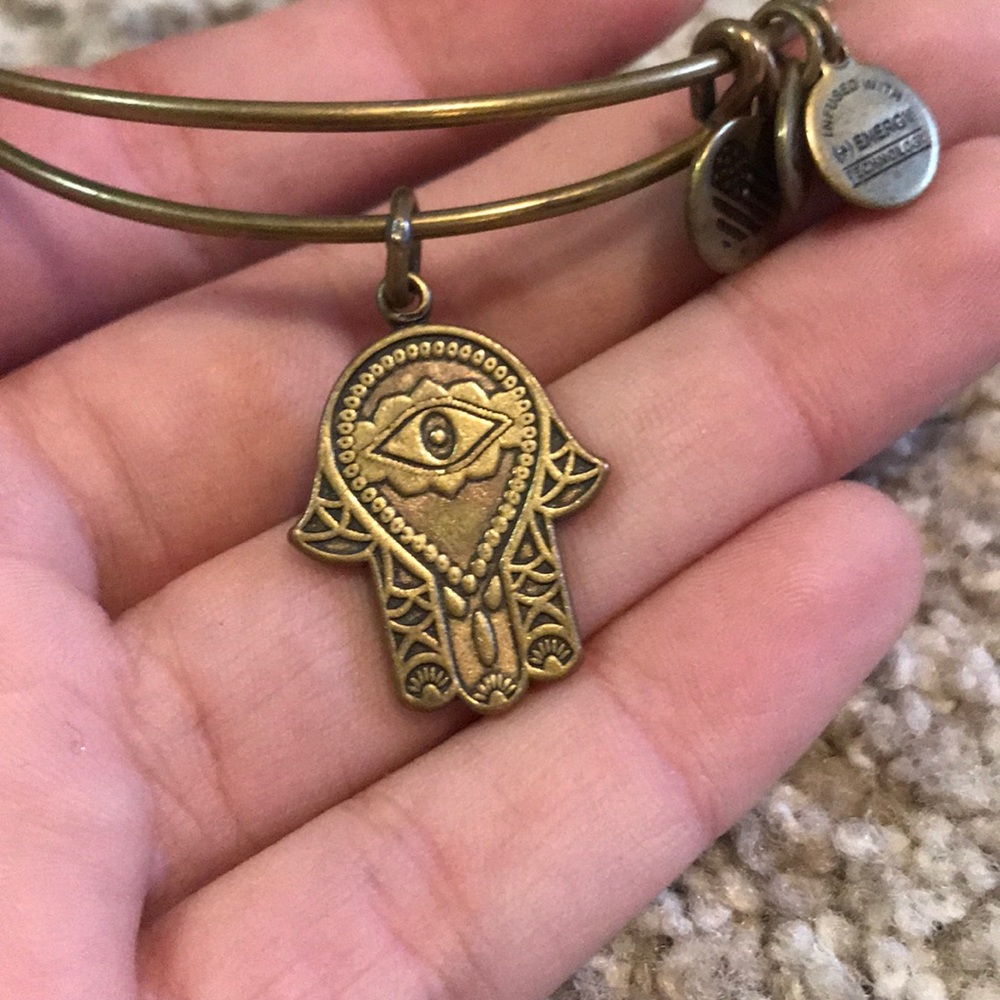 Alex and Ani hand of Fatima